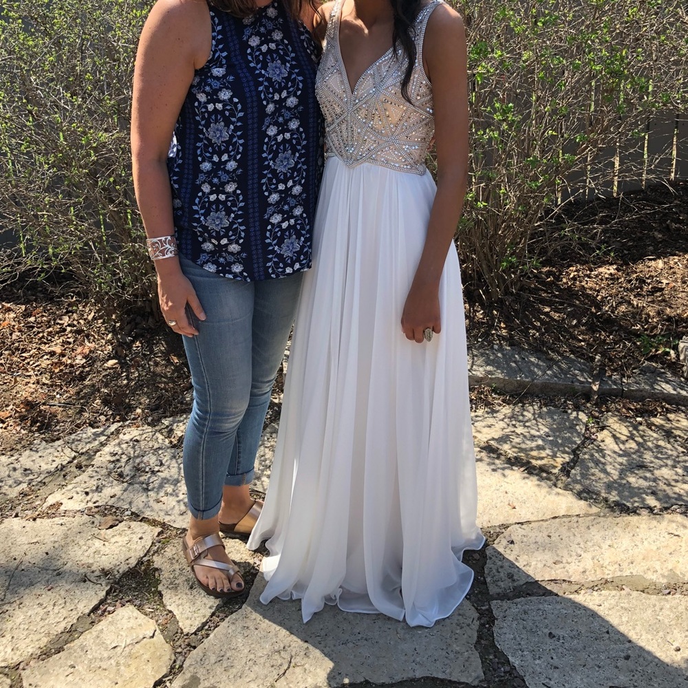 White prom dress Size 0